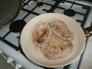 Нежирные шницели на керамической сковороде